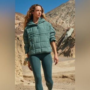 Pippa Packable Pullover